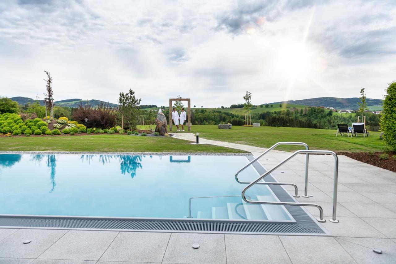 Landrefugium Obermueller 4,5 Sterne Hotel Untergriesbach Bagian luar foto