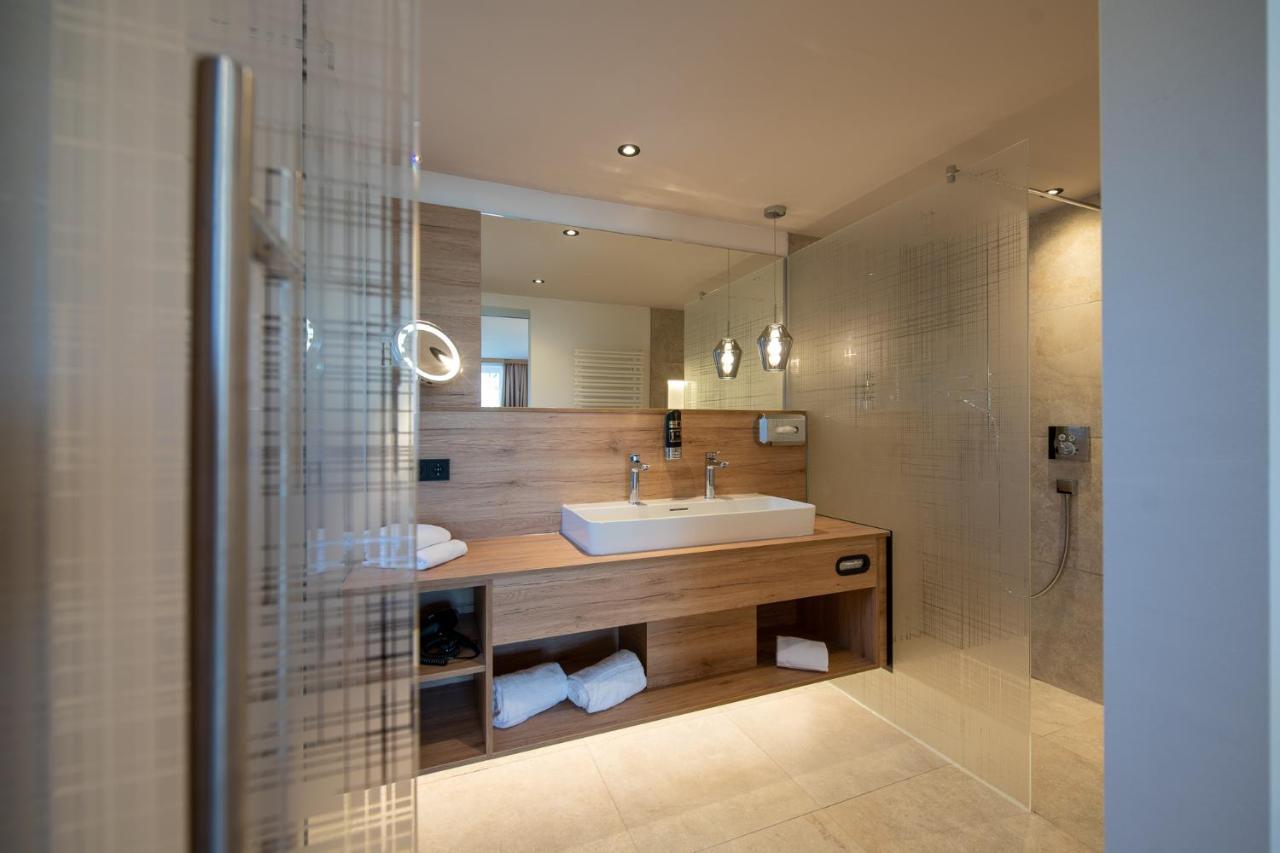 Landrefugium Obermueller 4,5 Sterne Hotel Untergriesbach Bagian luar foto