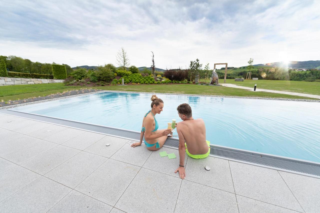 Landrefugium Obermueller 4,5 Sterne Hotel Untergriesbach Bagian luar foto