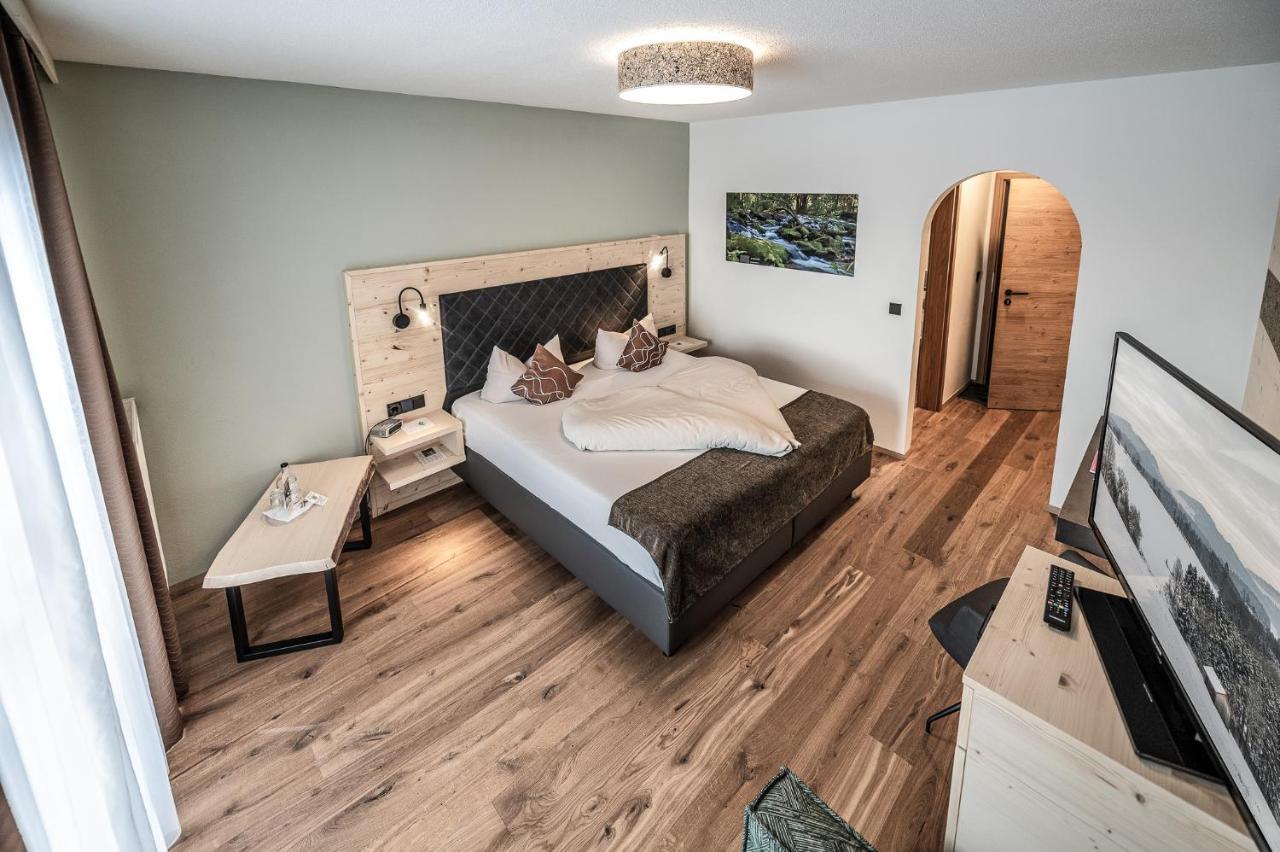 Landrefugium Obermueller 4,5 Sterne Hotel Untergriesbach Bagian luar foto