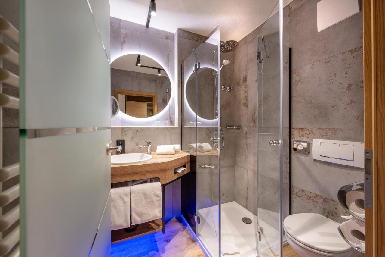 Landrefugium Obermueller 4,5 Sterne Hotel Untergriesbach Bagian luar foto