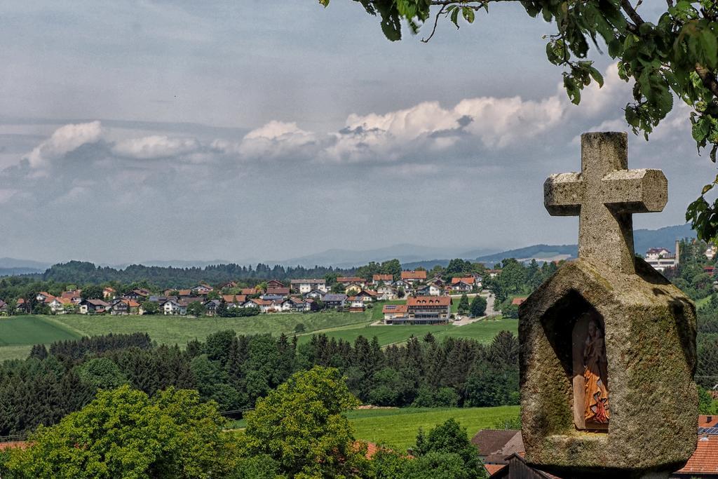 Landrefugium Obermueller 4,5 Sterne Hotel Untergriesbach Bagian luar foto