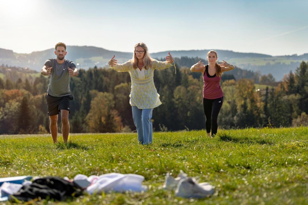 Landrefugium Obermueller 4,5 Sterne Hotel Untergriesbach Bagian luar foto