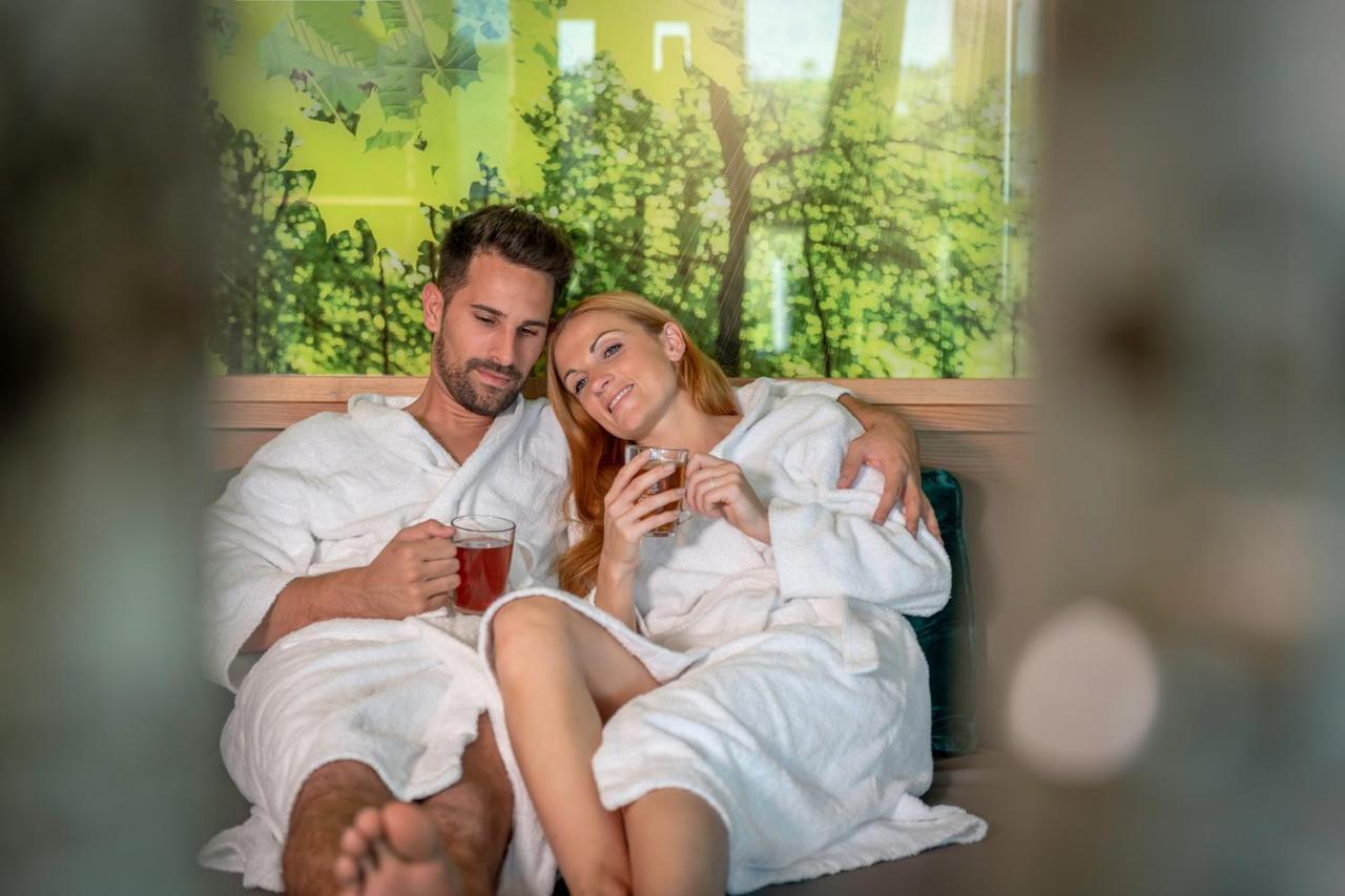 Landrefugium Obermueller 4,5 Sterne Hotel Untergriesbach Bagian luar foto